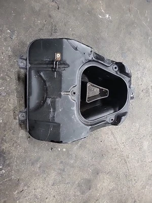 1985 1986 Honda Vt1100c Vt1100 Vt Shadow Air Cleaner Box - Image 1 of 3