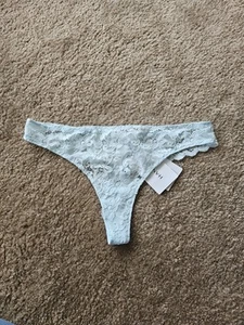 Hanro Luxury Moments Lace Thong Size Medium Vapor Blue NEW - Picture 1 of 5