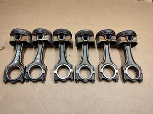 BMW M50B25 ENGINE PISTONS AND RONDS 83.98mm - Picture 1 of 4