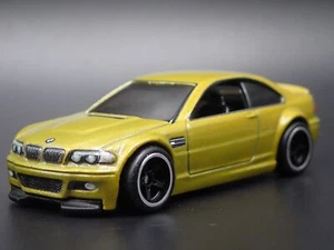 1999-2005 BMW 3 Serie M3 E46 Coupé Oro 1:64 Escala Diorama Modelo Fundido Coche - Imagen 1 de 8
