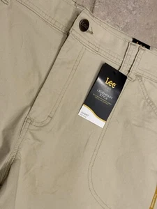 NWT Lee Plus Legendary Style 20W Shorts Mid Rise 4” Inseam Women’s Greige - Picture 1 of 10