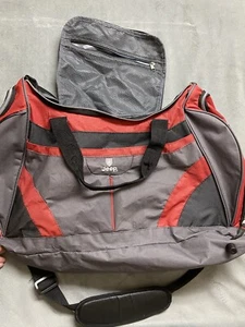 Jeep Duffle Bag 2011 Large Travel Gym Outdoor Pockets Strap Off Road Luggage - Picture 1 of 22
