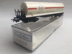 Electrotren 5300 HO Gauge Esso Ammonia Caustic Liquid Tank Wagon Near Mint Boxed - Picture 1 of 19