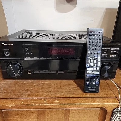 Pioneer VSX-820  5.1-Channel 3D Pass Through A/V Black Home Theater Receiver - Image 1 of 4