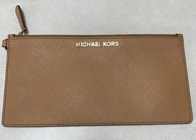 Michael Kors Fulton Wristlet Clutch Purse Large Zip Leather Tan Beige Brown READ - Image 1 of 4