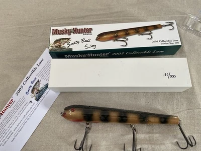 Señuelo coleccionable Musky Hunter Magazine Smity Bait 2005 180 de 500 Foto 1 de 4