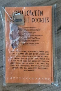 Mud Pie Halloween Cookie Recipe Kitchen Towel Cookie Cutter set NEW - Picture 1 of 2
