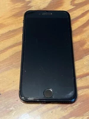 Apple Iphone Se2 Black Junk - Image 1 of 2