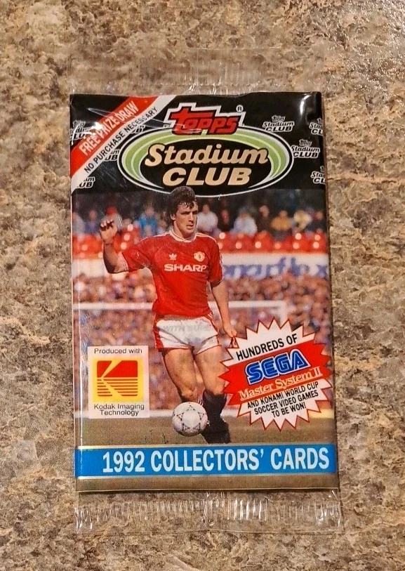 1992 Stadium Club Soccer Pack Ryan Giggs cartão de novato controle remoto na parte de trás do pacote lacrado - Imagem 1 de 4
