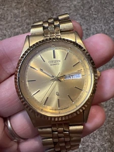 CITIZEN Quartz Gold Daydate Round Mens Wristwatch - Picture 1 of 7