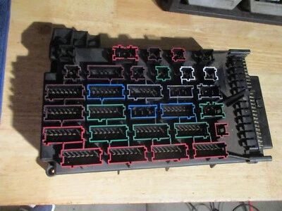 FOR MERCEDES BENZ W163 ML320 ML430 FUSE BOX 1635450205 OEM - Image 1 of 3