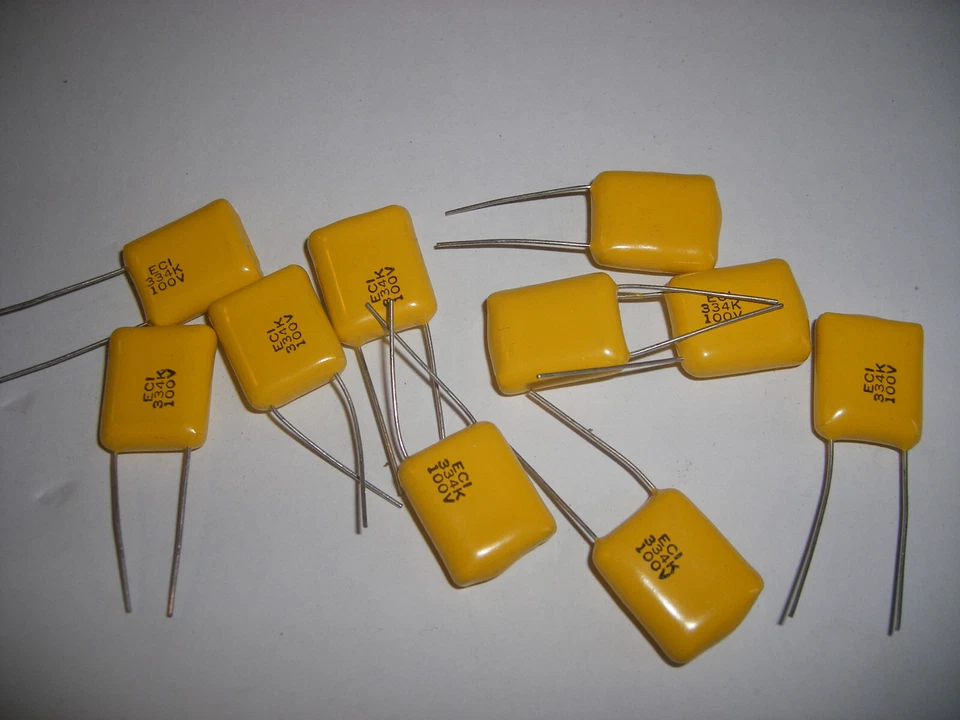 Condensador poliéster .33 ufd 100v--10 piezas Foto 1 de 1