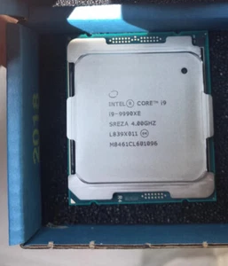 🔥 CPU Intel 9990XE SREZA 14C/28T 4,0 GHz Turbo Edizione Limitata LGA2066 Rara HEDT - Foto 1 di 2