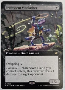 Vinelasher iridescente (arte estesa) Bloomburrow regolare - Foto 1 di 6