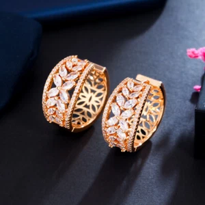 Gorgeous 585 Gold CZ Big Leaf Hollow Out Round Hoop Earrings for Brides Pageant - Picture 1 of 11