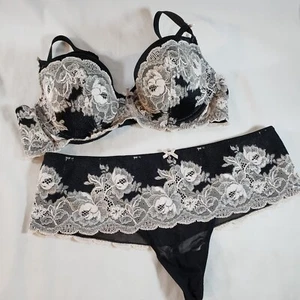 Victoria's Secret 36B M Dream Angels Lined Demi Bra Cheeky Black White Lace - Picture 1 of 5