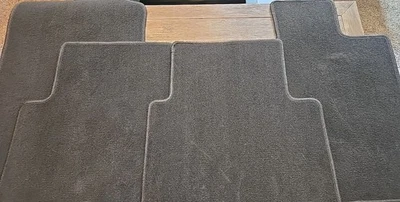 Juego de 4 alfombrillas negras Honda Insight OEM 2019-2022 usadas Foto 1 de 4