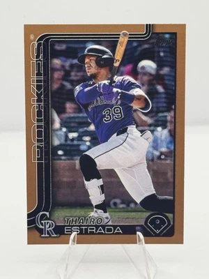 2025 Topps Update Gold /2025 Thairo Estrada - Image 1 of 2