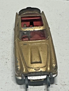 Corgi Toys 261 James Bond’s Aston Martin DB5 - Original Missing Roof - Picture 1 of 8