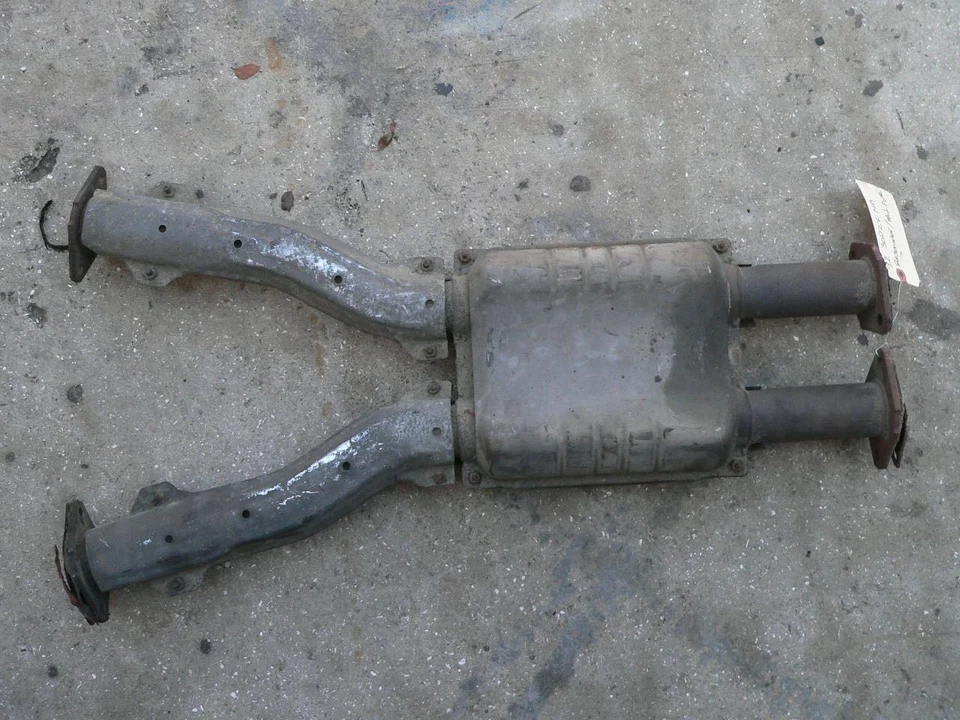 NISSAN 300ZX Z32 NON-TURBO 2+0 INTERMEDIATE MID EXHAUST RESONATOR PIPE 1992 - Image 1 of 1