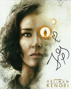 FOTO OBI-WAN KENOBI FIRMADA POR INDIRA VARMA (2) - Imagen 1 de 1