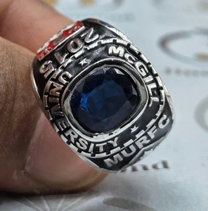 Anello Personalizzato Classe Università Placcato Argento Gemma Blu Regalo Laurea Università - Foto 1 di 20