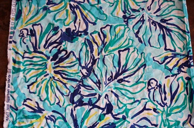 48" X 72" TWO YARDS RAYON PEBBLE CREPE LILLY PULITZER fabric STAY COOL PENGUINS - Image 1 of 4