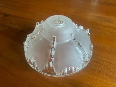 Tulipe coupelle verre moulé dépoli EZAN France - Art Déco 1920-1930 - Photo 1/4