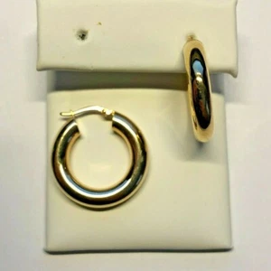 14 Karat Yellow Gold Snap Closure, 1" Wide Hoop Earrings, NEW - Picture 1 of 5