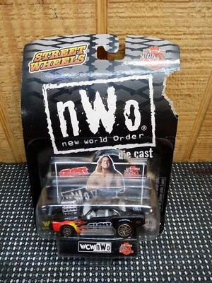 Coche fundido a presión The Giant (Big Show) nWo WCW Street Wheels. Embalaje dañado. Foto 1 de 4