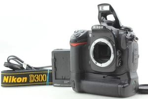⏯️ *4783 scatti e MB-D10* Nikon D300 DX Format 12,3 MP APS-C fotocamera... - Foto 1 di 15