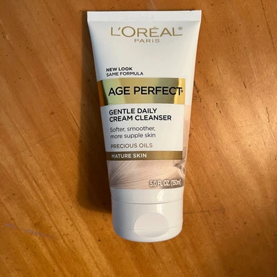 Crema limpiadora diaria suave L'Oreal Paris Age Perfect para piel madura 5 oz Loreal Foto 1 de 4