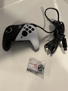 PDP Faceoff Deluxe+ Audio Wired Controller For Nintendo Switch - Black/White - Picture 1 of 3