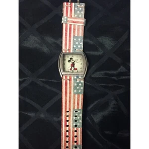 Rare Vintage Seiko Mickey Mouse Watch “Betsy” Special Edition Vintage Watch - Picture 1 of 3
