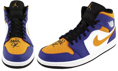 Magic Johnson Signed Air Jordan 1 Basketball SHOE (Beckett Witnessed) DISCOUNTED - Image 1 of 4