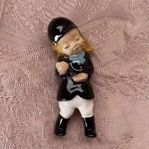 Vintage Hagen-Renaker Little Equestrian Girl Goes With Missing Horse - Picture 1 of 3