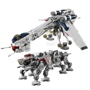 Republic Dropship con AT-OT Walker Bauset / 1757 piezas y 8 minifiguras - Imagen 1 de 6