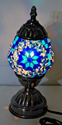 Lámpara de mesa hecha a mano de mosaico turco-vitral mosaico para decoración del hogar azul Foto 1 de 4