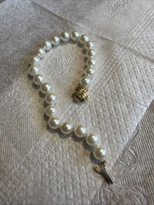 Pulsera de perlas Tiffany -Peretti- cierre de oro de 18 quilates Foto 1 de 2