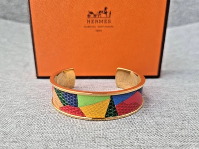 Brazalete ancho esmalte chapado en oro Hermès PM patrón de retazos multicolor Foto 1 de 4