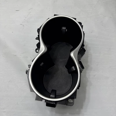 Porta-copos INFINITI Q60 2016-2022 - Imagem 1 de 4