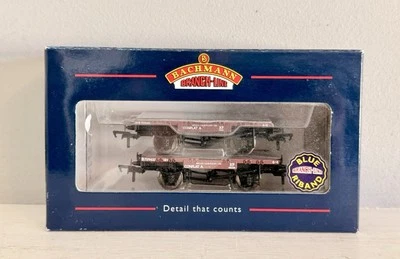 Bachmann 37-980 Conflat Wagons B737642 & B709437 in BR Bauxite Livery Twin Pack - Image 1 of 2