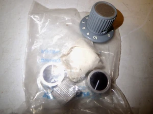 Lot 5 Vintage NEW Waldom Electronics Dial & Audio Knobs Japan - Picture 1 of 8