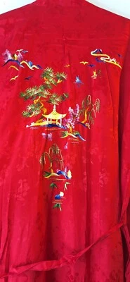 VTG Golden Bee Kimono Robe Womens L Red Long Embroidered Floral Oriental Lounge - Image 1 of 4