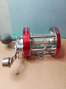 KastKing Rover 80R konventionelle Baitcasting Rundrolle 3,2:1 Verhältnis Metall. - Bild 1 von 12