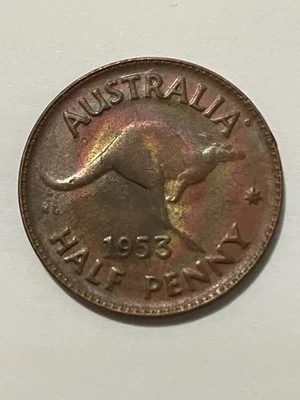 👀AUSTRALIAN 1953 HALF PENNY COIN RAINBOW LUSTER 👀 - Image 1 of 2