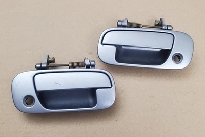 97-01 JUEGO MANIJA PUERTA EXTERIOR CONDUCTOR Y PASAJERO HONDA PRELUDE PLATEADO Foto 1 de 4