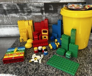 Lego Duplo Bausteine 155 Teile + 2 Hefte und Lagercontainer 1985 - Bild 1 von 3