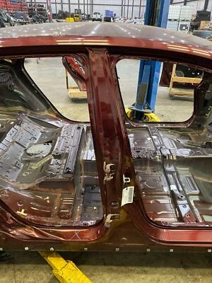 2018 - 2021 HONDA CLARITY OEM RIGHT CENTER PILLAR *STRUCTURE CUT* Foto 1 de 4