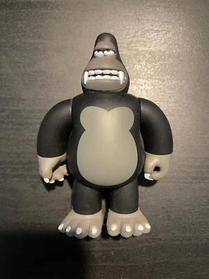 Figura Vinilo James Jarvis AMOS Strangeco Black King Ken 3.5" Gorila (Suelta) KK Foto 1 de 3